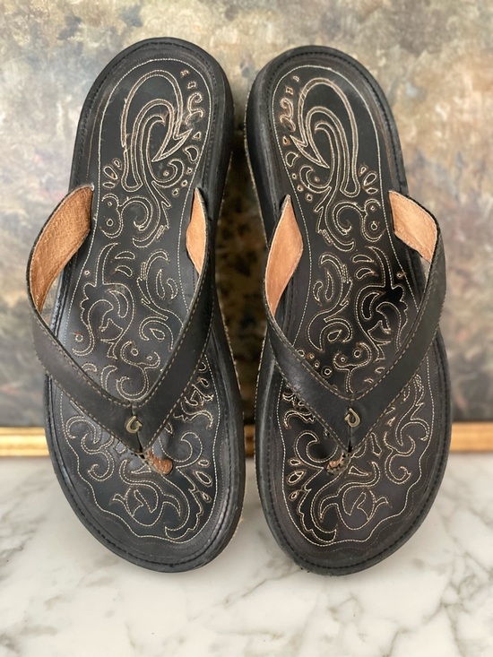OluKai Shoes - Olukai Paniolo Flip Flop Black Leather Sandals Size 11
